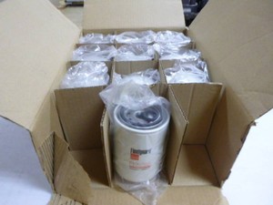 NEW 10 Fleetguard Fuel Filters
