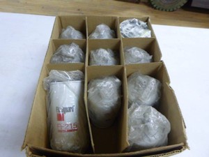 NEW 10 Fleetguard Fuel Filters