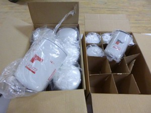 NEW 11 Fleetguard Lube Filters
