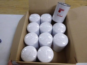 NEW 11 Fleetguard Lube Filters