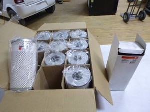 NEW 11 Fleetguard Lube Filters