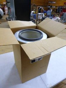 NEW Fleetguard Air Filter