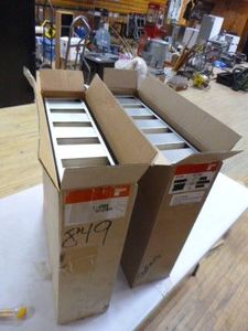 NEW 2 Fleetguard Air  Filters