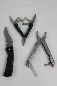 Cabelas & Gerber Knife Mixed Lot With Sheath