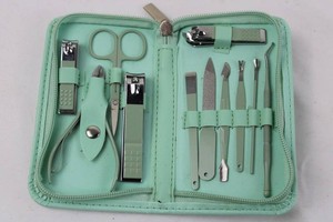 Manicure Pedicure Grooming Kit in Zip Case