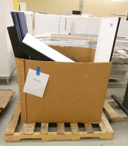 Pallet of whiteboards, organizers, cube parts