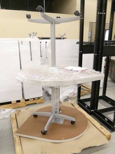 3 Teardrop tables