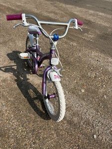 Schwinn Lil Stardust 16-inch girls bicycle