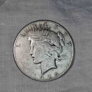 1925 Peace Dollar $1