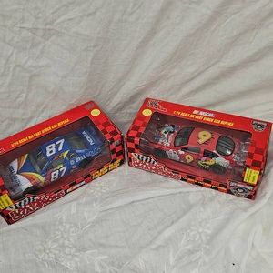2-Racing Champions 124 2 Car Nascar