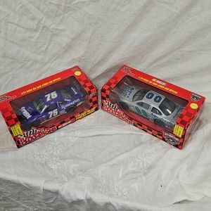 2-Racing Champions 124 2 Car Nascar