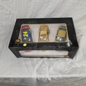 DuPont Jeff Gordon, 124 Car, 3 Car Champion Set