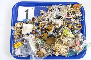 Lot of Miscellaneous Costume Jewelry