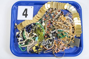 Lot of Miscellaneous Costume Jewelry