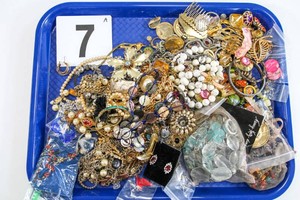 Lot of Miscellaneous Costume Jewelry