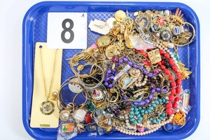 Lot of Miscellaneous Costume Jewelry