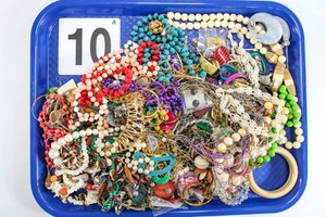 Lot of Miscellaneous Costume Jewelry