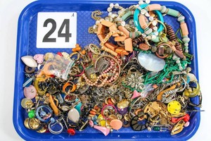 Lot of Miscellaneous Costume Jewelry