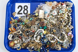 Lot of Miscellaneous Costume Jewelry