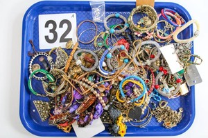 Lot of Miscellaneous Costume Jewelry