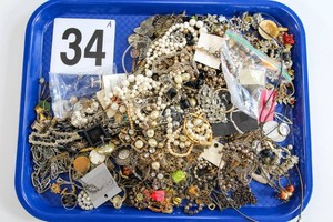 Lot of Miscellaneous Costume Jewelry