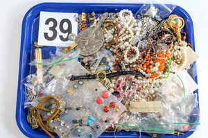 Lot of Miscellaneous Costume Jewelry