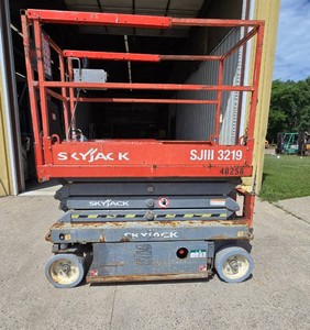 2014 SkyJack SJIII3219 Electric Scissor Lift