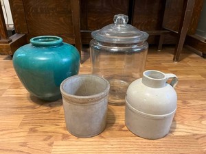 VTG Decorative Vases (Possibly McCoy) & Jars Mixed Lot