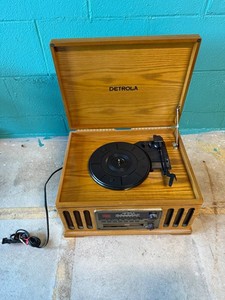 Record Player Radio - Detrola Vintage Turntable Console