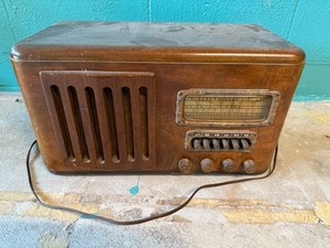 Vintage Table Radio Wood Cabinet Troubascape Looptenna