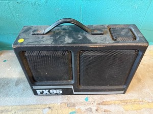 Guitar Effects Speaker Box - Kraco FX95 Digital Effects 100W