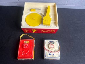 Vintage Childrens Record Player Mixed Lot Fisher-Price & Golden Records