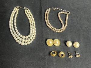Vintage Pearl Like Jewelry Estate Mixed Lot
