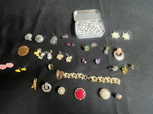 Crafting Broken & Singles Vintage Costume Jewelry Lot w Alphabet Beads