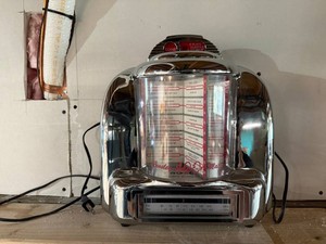 Jukebox Radio - Crosley CR-9 Collectors Edition