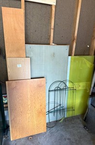 Wood Panels & Plant Stands Mixed Lot