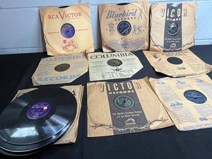 Vintage 78 RPM Record Collection RCA Victor Bluebird Decca Columbia Capitol - contents unverified