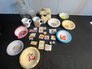 Collectible Bowls, Mugs & Figurines Mixed Lot - Kelloggs, Peter Rabbit