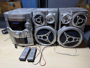 Vintage Stereo System - Panasonic SA-AK410 CD System With Speakers & 2 Remotes