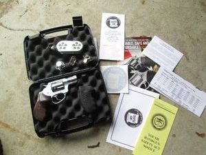 Charter Arms Blue Diamond .38 Speci...