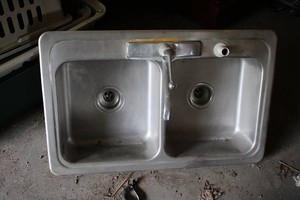 2 Compartment Sink...
