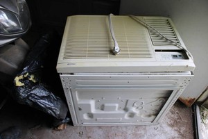 Kenmore 18000 BTU window air condit...