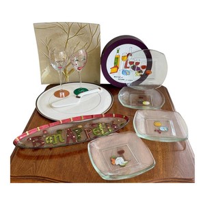 DN - Glass Serving Dishes & Wine Glasses Mixed Lot
