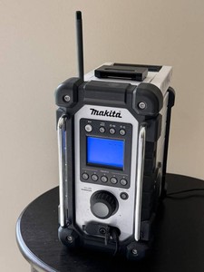 GBR - Portable Jobsite Radio - Makita XRM02