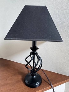 LL - Decorative Table Lamp Black Metal Geometric Base