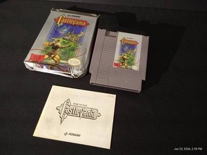 NES Castlevania - Complete in Box (Box Damage) - VERY RARE