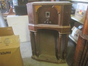 (A-2) Vintage Philco Chassis Type (...