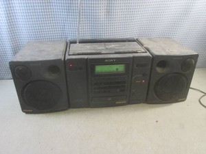 (EC1) Sony CFD-758 Boom Box - AMFM...