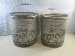 (BSB) 2 Vintage Fiske Brothers Lubr...