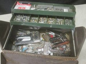 (EW3) Vintage Metal 17 Tool Box wi...
